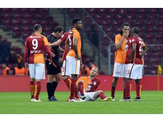 Galatasaray’da derbi öncesi şok !