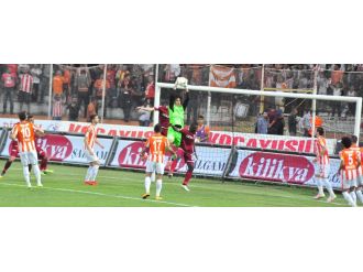 Adanaspor evinde Elazığa’a boyun eğdi