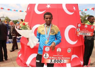 Samsun’da 19 Mayıs Uluslararası Yarı Maratonu