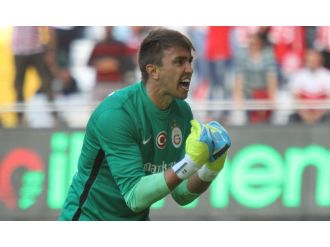 Muslera kararını verdi