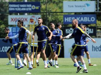 Fenerbahçe’de derbi hazırlıkları tamam