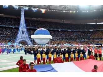 Euro 2016’ya dev açılış