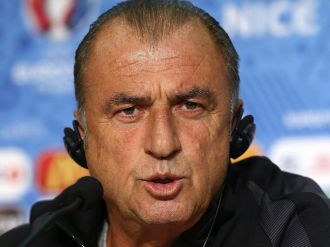 Terim açtı ağzını yumdu gözünü