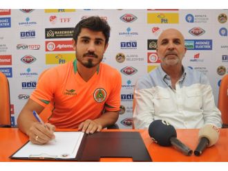 Alanyaspor, Erhan Kartal’ı renklerine bağladı