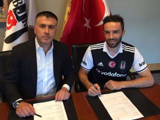 Fenerbahçe’den daha az ücrete Beşiktaş’a imza attı