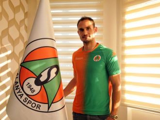 Alanyaspor’a İspanyol stoper