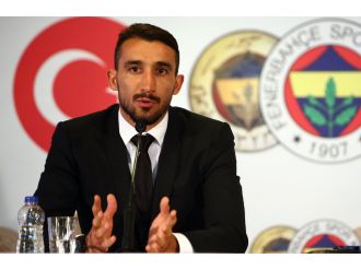 İmzayı attı konuştu: İnşallah futbolu burada bırakırım