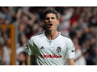 Beşiktaş taraftarının Gomez çağrısı Alman basınında