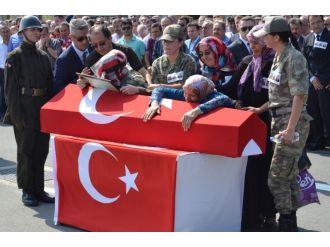 Ordu şehitlerini tekbirlerle uğurladı