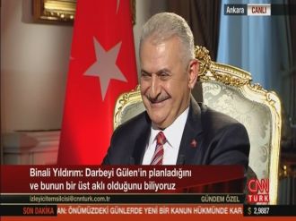 Başbakan’ın Katıldığı CNN Türk Programında Tebessüm Oluşturan İlginç Anlar