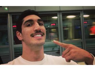 Ailesi Enes Kanter’i evlatlıktan reddetti