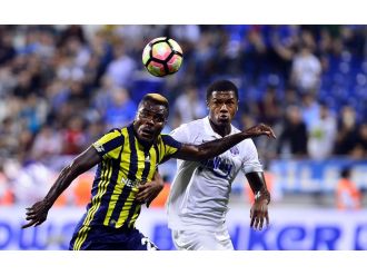 Fenerbahçe ilk yarıyı 3-0 önde kapattı