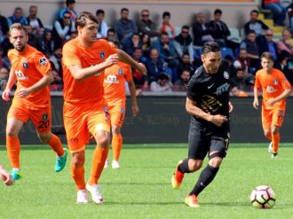 Başakşehir-Osmanlıspor maçında kazanan yok