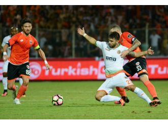 Adanaspor 3 puanı 3 golle aldı