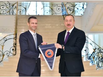 Aliyev UEFA Başkanını kabul etti