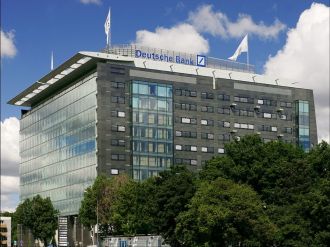 Deutsch Bank’ın hisselerinde tarihi düşüş