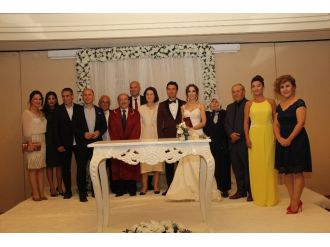 Usta ve Yanal nikah şahitliği yaptı