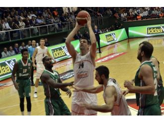 Banvit evinde kazandı