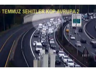 Motorize polislerine çarpma anı kamerada