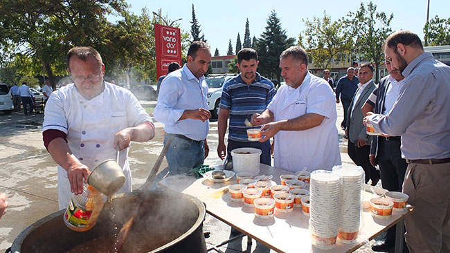 Kar Yapı da Kavurmalı Aşure !