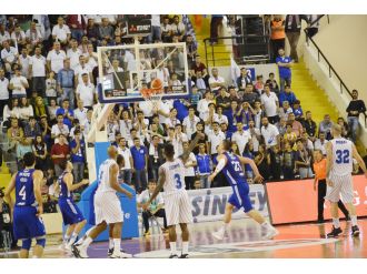 Efes, Balıkesir’den zaferle döndü