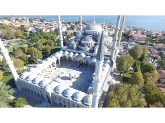 Restorasyonu tamamlanan Sultanahmet Camii havadan görüntülendi