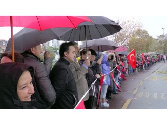 Kadıköy’de 6,5 kilometrelik ‘Ata’ya Saygı Zinciri’