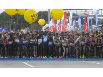 Maratonda zafer Kenya asıllı Azeri atletin