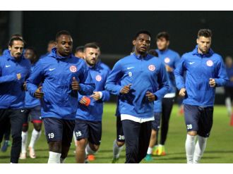 Antalyaspor, Başakşehir mesaisine başladı