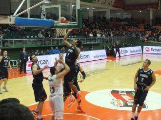 Banvit evinde kazandı