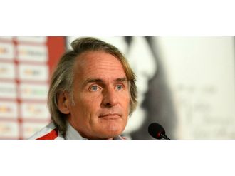 Riekerink, ikinci yarı oynanan futboldan yakındı