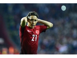 Emre Mor saldırıyı lanetledi