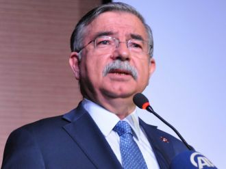 Bakan’dan ’hem Türkçe hem yabancı dil’ uyarısı