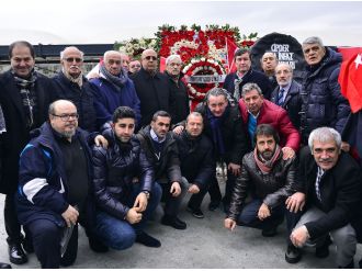 TSYD, Şehitler Tepesi’ne çelenk bıraktı