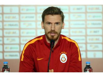 SON DAKİKA Galatasaray’a Serdar Aziz’den kötü haber !