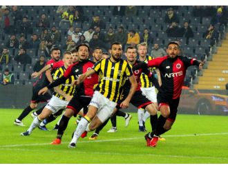 İlk yarı Fenerbahçe’nin