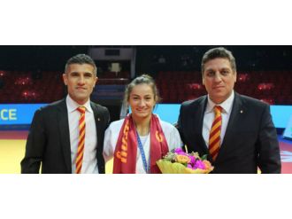 Galatasaraylı Majlinda Kelmendi, yılın kadın judocusu seçildi