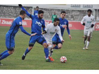 Kasımpaşa deplasmandan eli dolu döndü