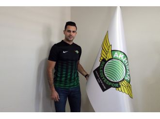 Akhisar Belediyespor aradığı stoperi Çin’de buldu