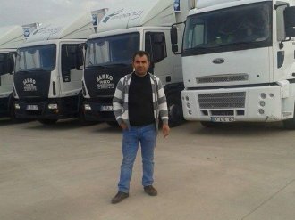 Kullandığı forkliftin altında can verdi