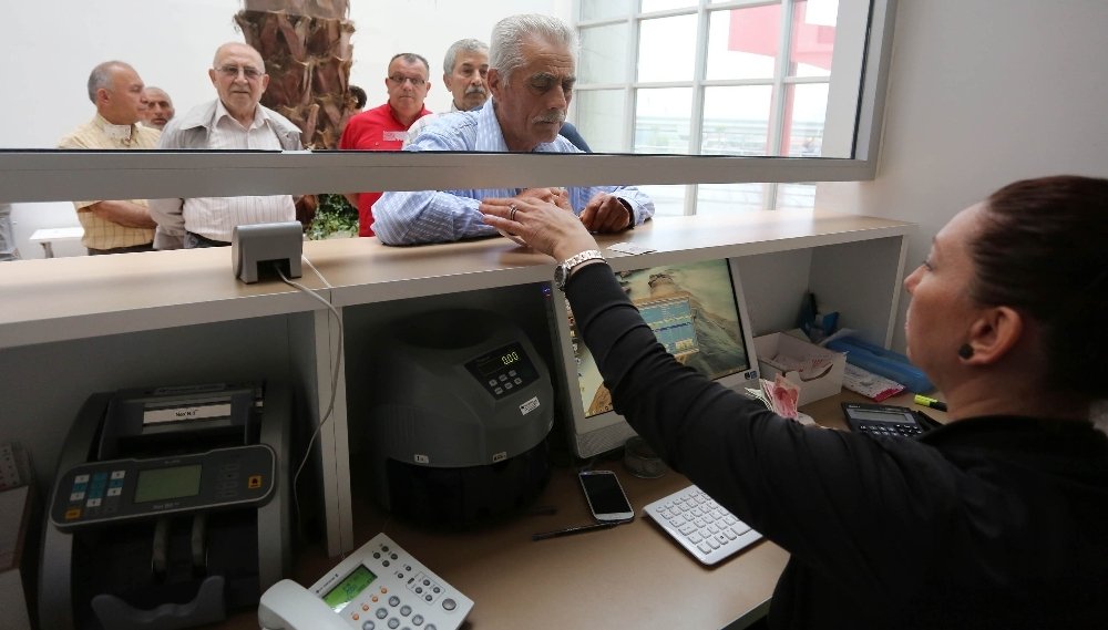 Bankacılık sektörünün kredi hacmi 13,8 milyar lira arttı