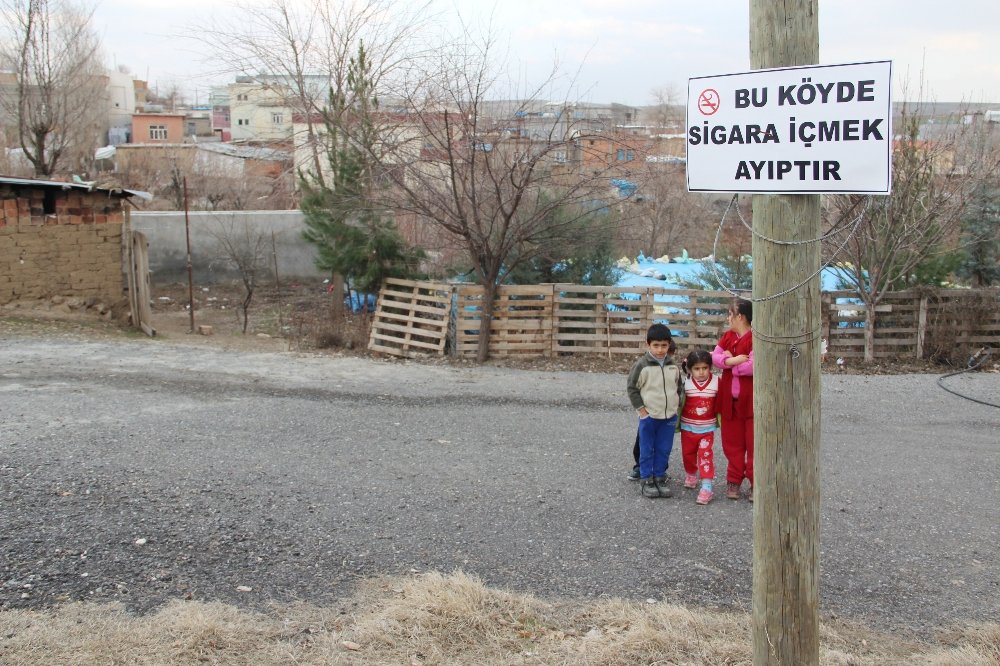 Kız istemeye gelenlere ilk soru olarak damat adayının sigara içip içmediği