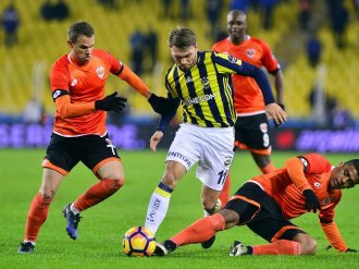 Fenerbahçe’ye Adana'da 2-2 berabere kaldı