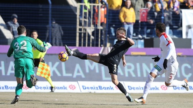 Antalyaspor’a 2 dakika yetti