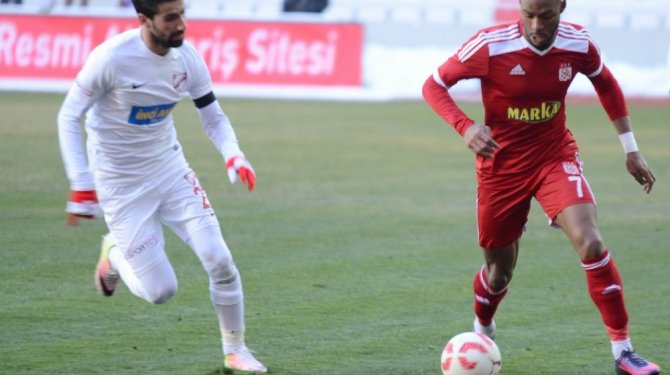 Sivasspor Boluspor’u 3 golle geçti