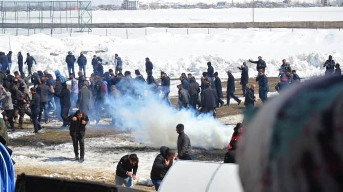 Nevruz kutlamalarında arbede