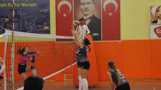 Voleybol Türkiye Şampiyonası Yarı Finali Tamamlandı