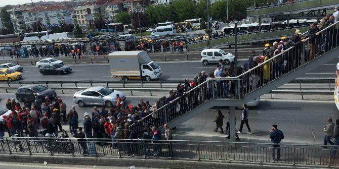 1 MAYIS KUTLAMALARI YERİNİ DÖNÜŞ YOĞUNLUĞUNA BIRAKTI