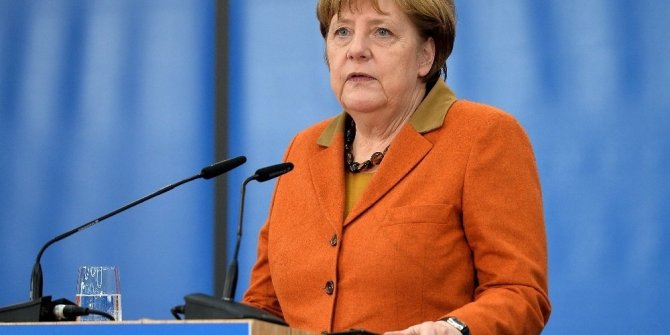 MERKEL 2 YIL SONRA RUSYA’DA