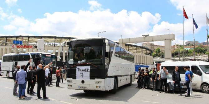 50 OTOBÜS BEŞİKTAŞ TARAFTARI BURSA YOLUNDA